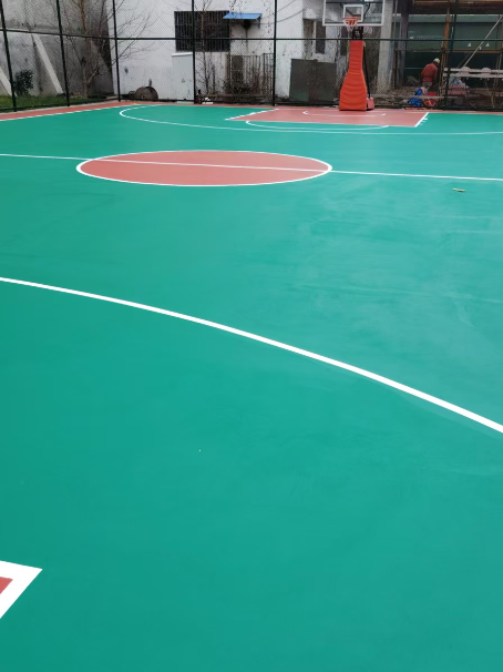 盱眙 球场长期使用易出现地面开裂